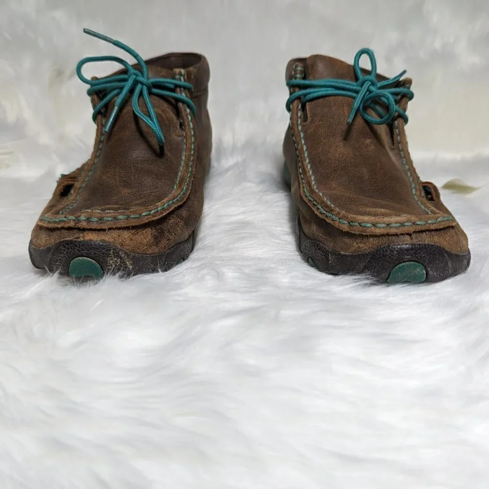 Twisted X woman's Handcrafted Cowgirl Lace-up Chukka Brown color Size 10 M - Picture 4 of 13